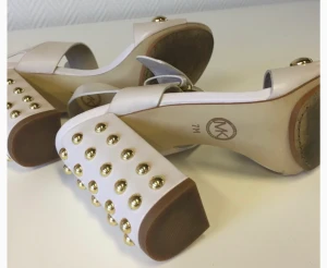 Michael kors  - Snygga Michael kors skor storlek 37 . Använd sparsamt Max 3 gånger 