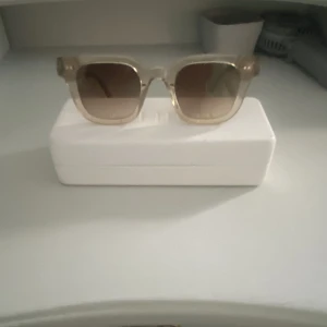 Skitsnygga chimis - Skitsnygga chimis som jag säljer pågrund av att jag vill köpa ny färg! Som ni ser på andra bilden så är de lite snea men sitter verkligen helt vanligt! Inget konstigt! 04ror, köpta 2022🥰🥰