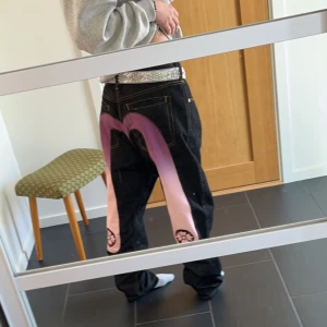 Evisu jeans - Helt nya evisu jeans, använda en gång.  Storlek 36x34  900kr, tryck gärna på köp nu 