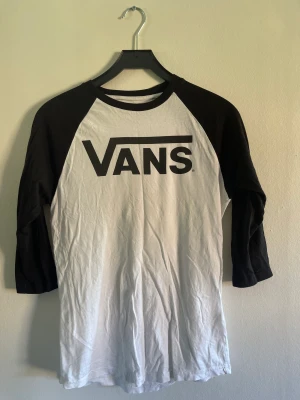 Långarmad tröja - Tunn tröja,jättefin och skön!