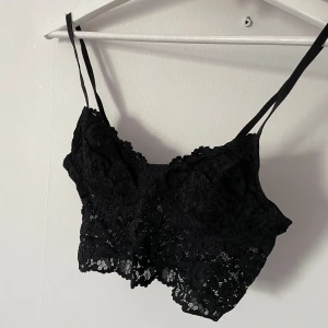 Spetstopp - Spetstopp från Gina i strl S. Nyskick 🖤