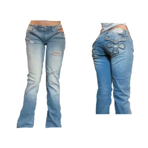 Miss me jeans - Supersnygga Lågmidjade vintage jeans från miss me. Midjemått 40cm (tvärs över, höft till höft) innerbenslängd 80cm. Orginalpriset är runt 1300, men de säljs inte längre 🤗