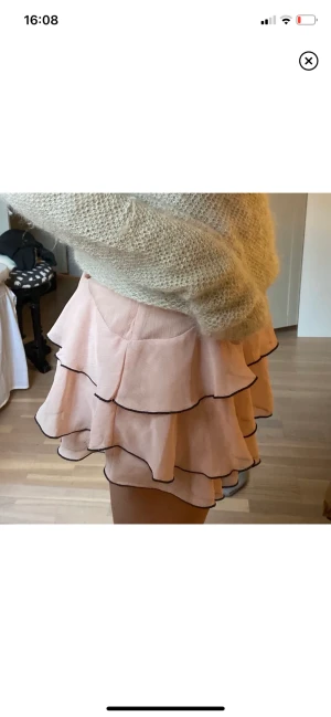 Söt volangkjol - volangkjol från zara💕 bilderna är lånade ❤️ 