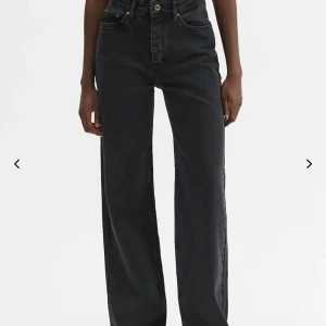 Tori jeans Twist & Tango - Så fina jeans använda 2 gånger så super sparsamt!! Har tyvärr inte kommit till användning, grå svarta