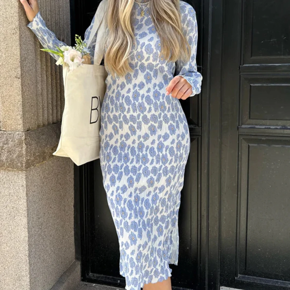 Blå-blommig klänning - 90