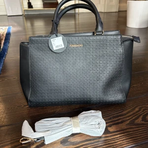 Väska  - Oanvänd väska 