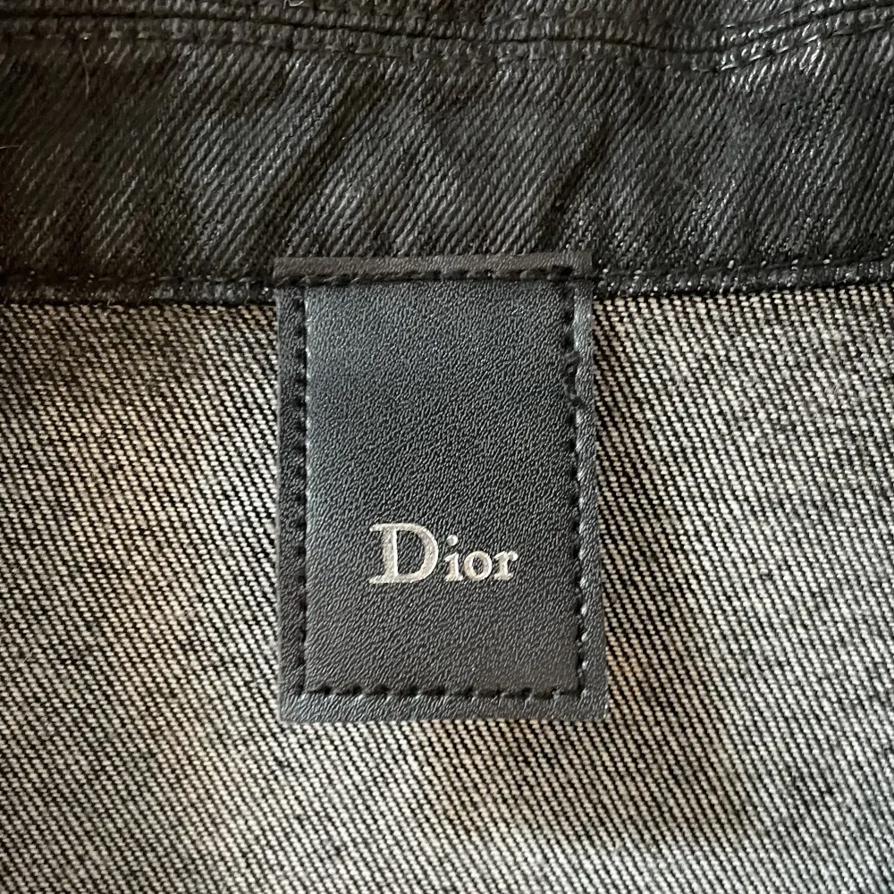 1:1 Dior jacka i vaxat läder, skriv för fler bilder eller om du har frågor.. Jackor.