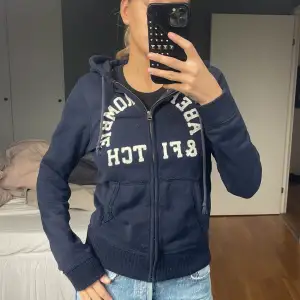 Abercrombie and fitch hoodie - storlek s 