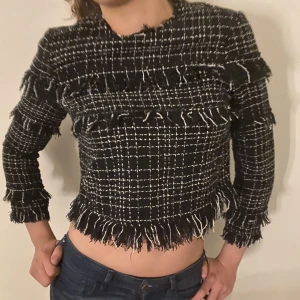 Zara blus - Snyggaste blusen ifrån Zara vintage. Bra skick. 🖤