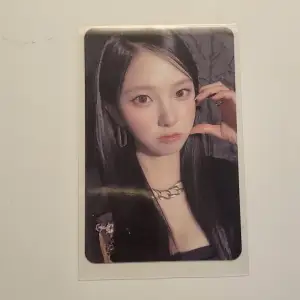 Kep1er yujin photocard from their anniversary trading cards  Proofs on instagram @chaeyouh