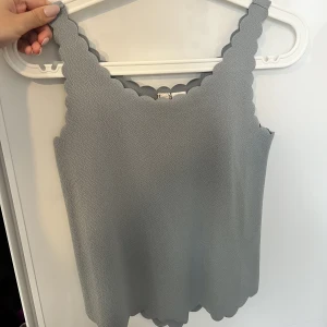 Linne - Jättefint linne i storlek S från H&M. Knappt använd.