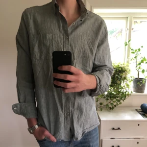 Linneskjorta  - Skön linneskjorta i storlek L.
