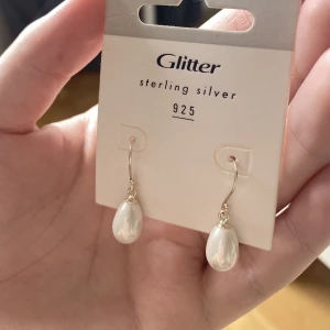 Örhängen - Helt nya örhängen från glitter, sterling silver! Aldrig använd✨