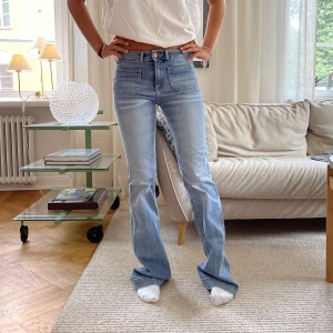 Lågmidjade jeans  - Säljer dessa Super snygga låg midjade jeans🥰🥰