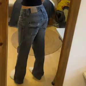 Jätte snygga jeans från nudie jeans co! Sitter lite baggy💕