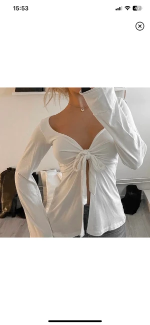 Design by si blus - Laddar upp igen pga oseriös köpare! Säljer denna design by si topp i nyskick💗