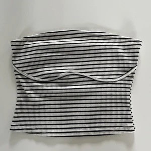 Tupptopp - Randig tubtopp i bra skick!