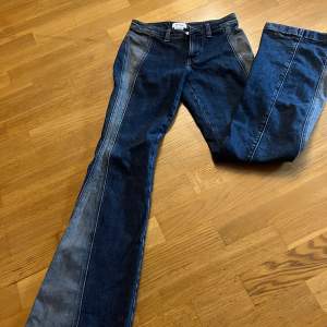 Lågmidjade jeans från weekday köpta för 599 Storlek 24