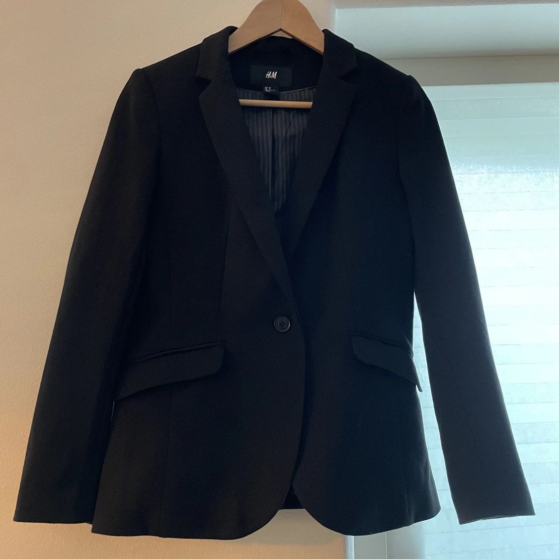 Svart kavaj storlek 38