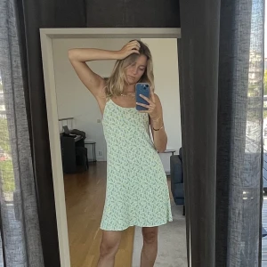 Klänning Zara - Stickad Klänning från Zara, aldrig använd!  