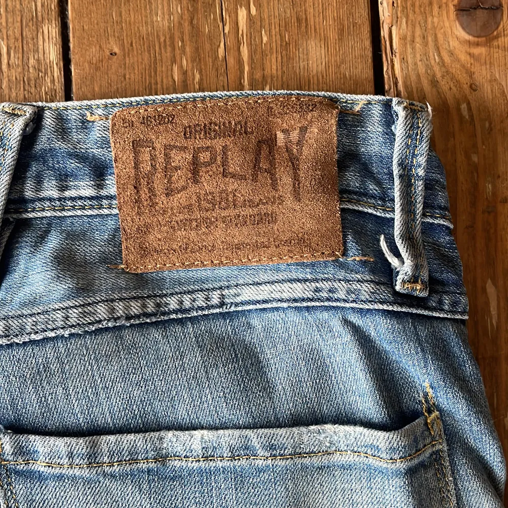 Replay jeans herr, ok skick, något slitna. . Jeans & Byxor.