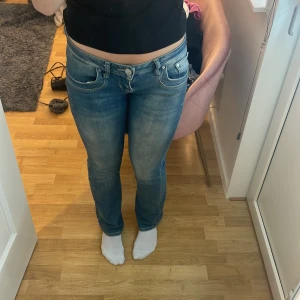 lTB jeans - Säljer mina lågmidjade ltb Jens med boutcut. Säljer pga dom e lite stora.