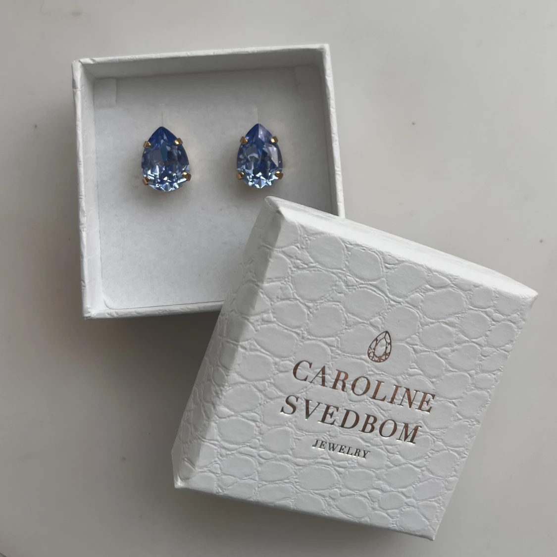 Caroline Svedbom Örhängen