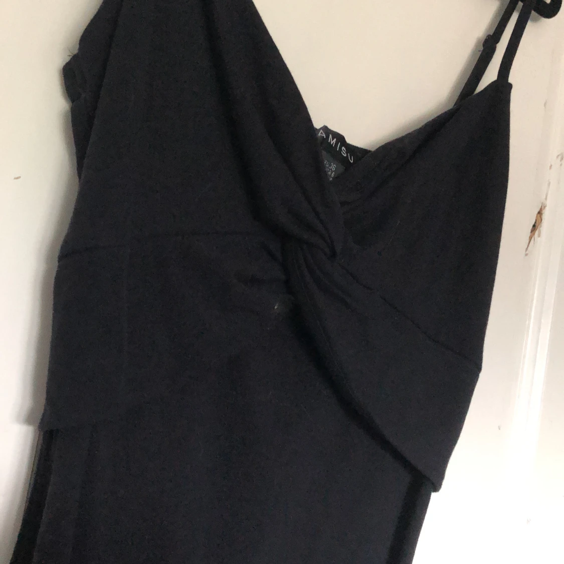 Klänning med v ringning