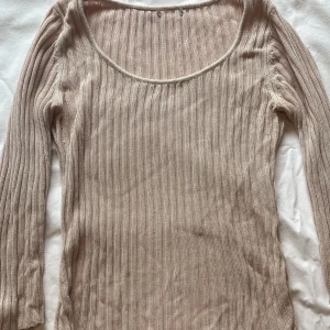 Long sleeve pink shirt  - Long sleeve pink shirt warm in jumper like material 