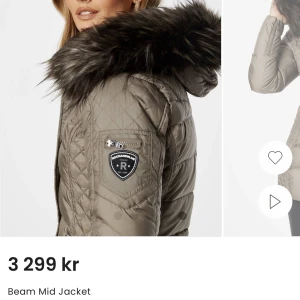 Rockandblue - Säljer exakt likadan rockandblue jacka! Köpte den för något år sedan och andvänder inte den! Säljer för 2000 då den inte är skadad någon stans men priset kan ändå diskuteras! 