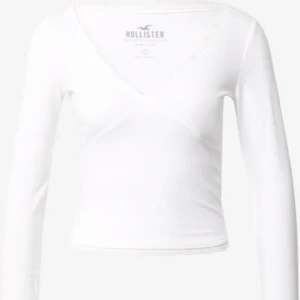 Spets tröja - Tröja från hollister! Endast använd 1 gång’ nyskick! Bilden lånad! Köpt för ca 200