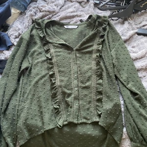 Zara Blus - Jätte fin grön blus från Zara