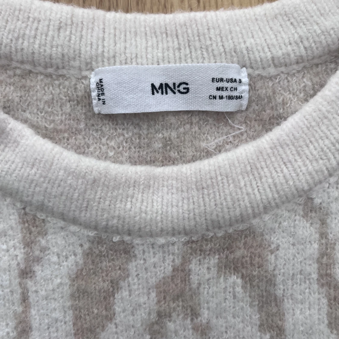 Stickad tröja från Mango - 90