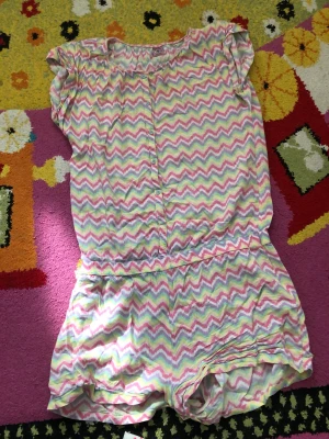 Shorts och tröja  - Jätt men för liten! Ny pris 169kr