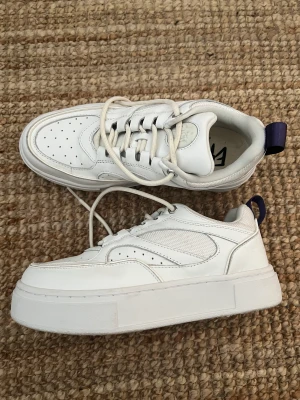Eytys skor - Sneakers från Eytys som aldrig är snvända. 