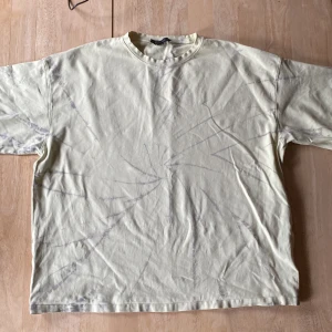 Oversized tie dye t-shirt - Oversized tie dye t-shirt, från Missguided i strl EUR36 