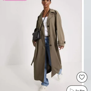 Trenchcoat  - Jättefin trenchcoat från only, köpt på Nelly. Aldrig använd med prislapp kvar🫶🏼kan skicka fler bilder privat