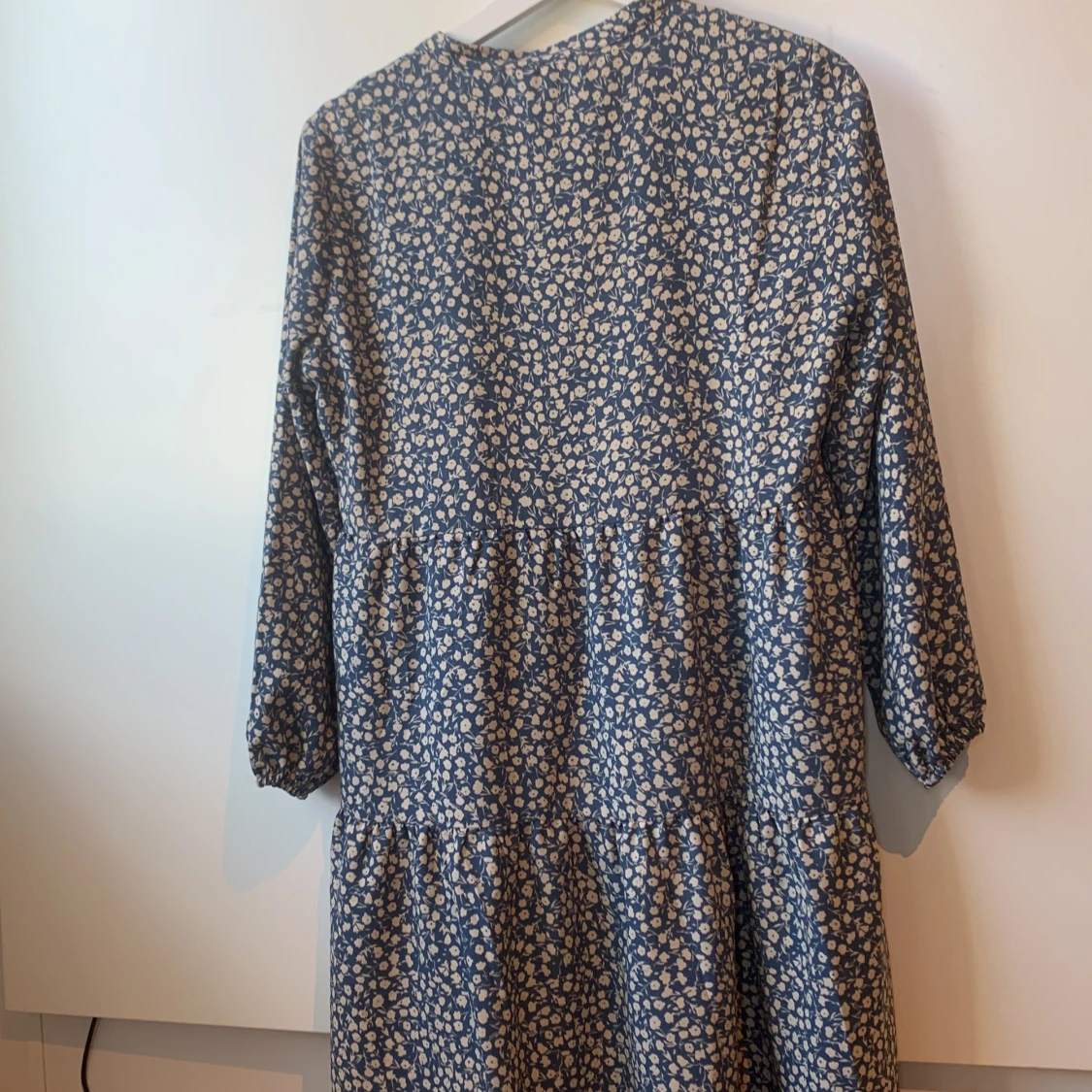 Blommig klänning - 90