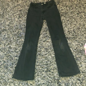 👖 bott kat jeans  - Vill sälja dom för dom är för små🩵