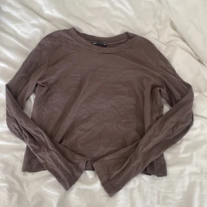 Zara topp - Snygg brun zara topp, medellång och lång i armarna❤️ storlek S