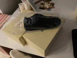 Axel Arigato 90 zip - Använda 3-4 gånger dom var för stora på mig storlek 44 med kvitto 