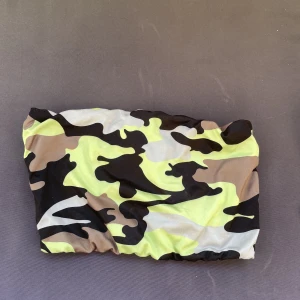 Tubtopp - Tubtopp i storlek small 🦋 hör av er vid minsta intresse eller funderingar 🫶