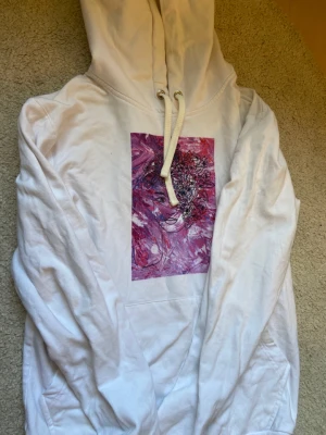 Hoddie  - Hej säljer nu denna snygga hoddien från the cool elephant. Då den inte kommer till användning. Använd 1 gång så i väldigt bra skick.💕 hör av dig vid frågor.  Nypris 599kr