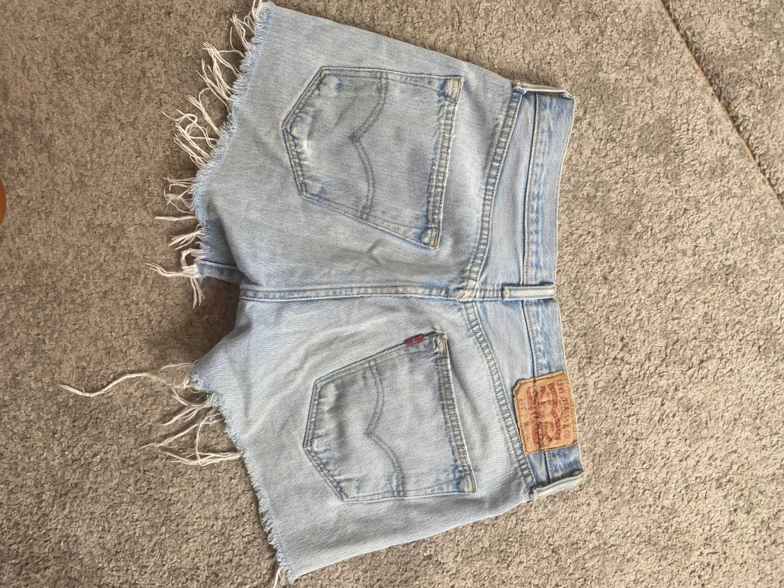 Levis shorts 
