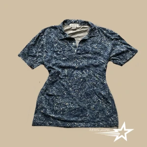 Blå skjorta  - Söt skjorta till sommaren i brs skick utan några defekter köpt i usa!❤️‍🔥 Skriv vid frågor, köpare står för frakt🫶