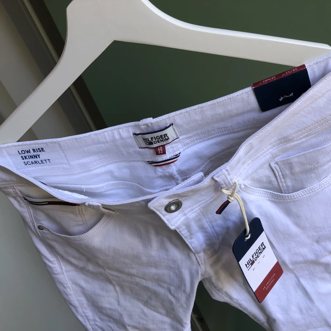 Oanvända jeans Tommy Hilfiger - 90