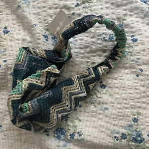 Hårband - Så fint hårband som liknar missoni💞
