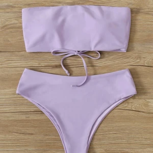 Bandeu bikini  - Säljer detta bikini sett från shein. Storlek S. Såklart tvättad! Lånade bilder. Kan hämtas i Värnamo eller fraktas 