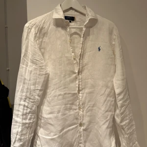 Linneskjorta herr - Ralph lauren linneskjorta i stlk S/M. Inga fläckar, knappt använd 