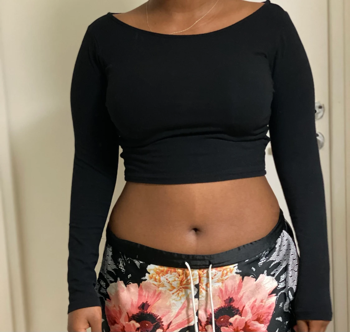 En jätte fin crop topp i storlek S